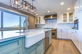 Kitchen with aqua island