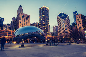 "The Bean" Cloud Gate sculpture in Chicago